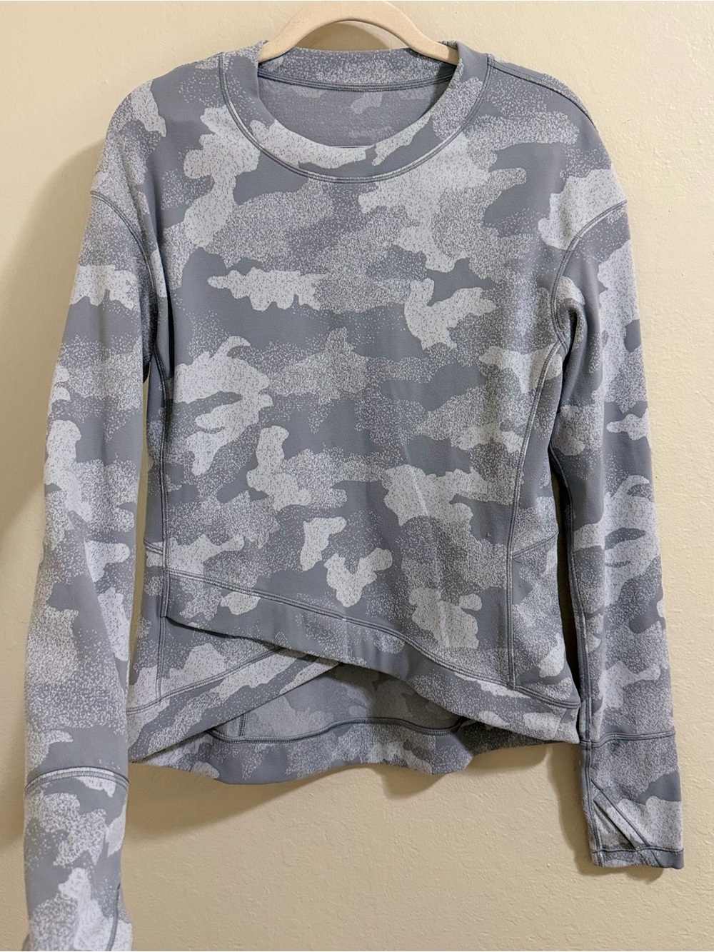 Lululemon Camo Close To Crossing Rulu Long Sleeve Shirt Crossover Gray Size 8 - Picture 2 of 10